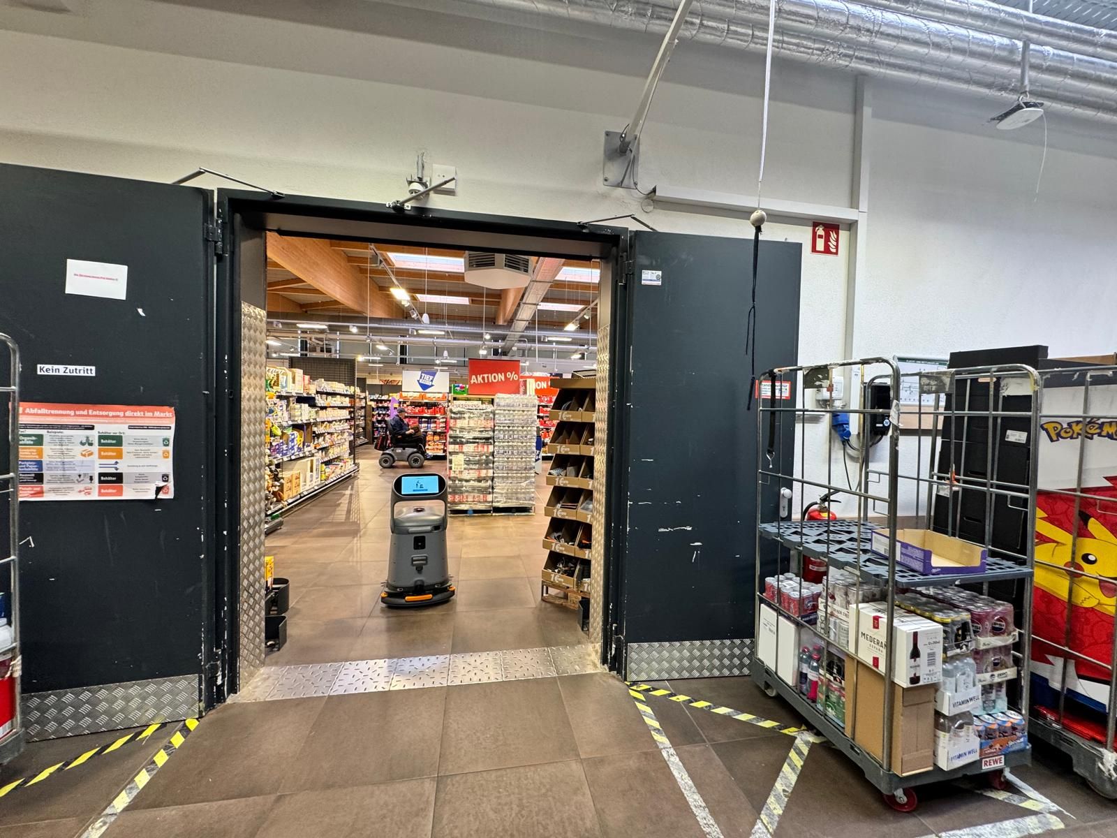 Automatische Türen und Rolltore fernsteuern mit doorBridge